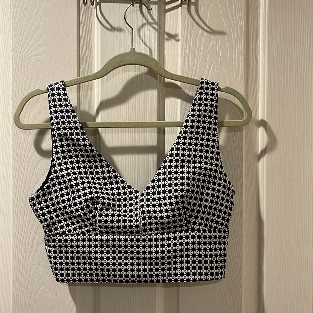 Max Davoli crop top